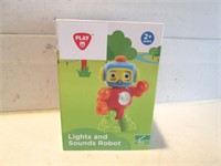 NEW LIGHTS AND SAUNDS TOY ROBOT 2+