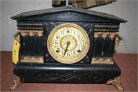 Gilberts mantle clock