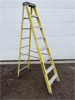 Featherlite step ladder