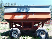 TURNCO GRAVITY WAGON WITH EXTENSION