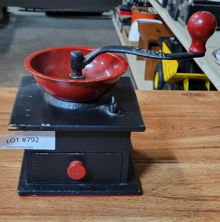 VTG. WOODEN COFFEE GRINDER