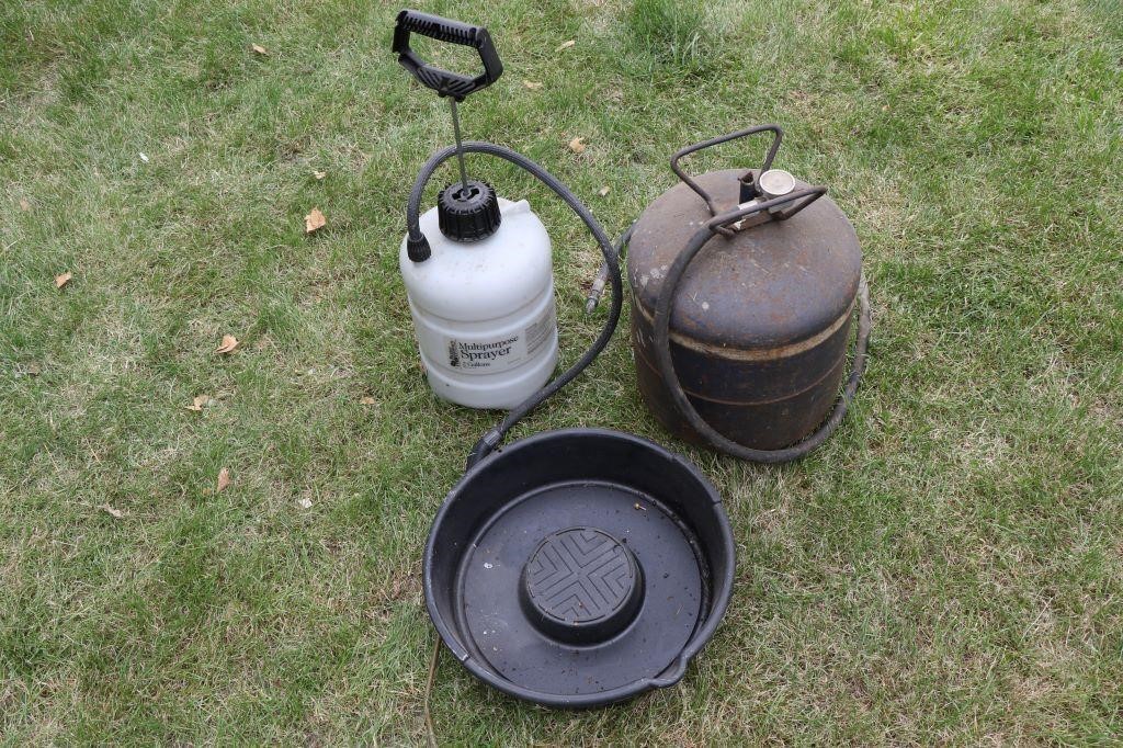 Hand sprayer, Oil pan, vintage air tank