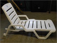 RECLINER  LAWN CHAIR