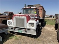 1972 Mack RSL 700L