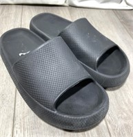 Ladies Call It Spring Slides Size 8 (pre Owned)