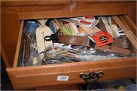 CONTENTS OF DRAWER WISK & KITCHEN ACCESSORIES