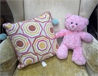 Throw pillow and pink build a bear (small room)