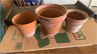 3 RED POTS