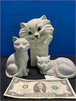 Porcelain cats set of 3