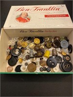 Collection of vintage buttons & thimbles