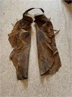 VINTAGE COWBOY COWHIDE LEATHER CHAPS  34 in