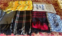 V - MIXED LOT OF SCARVES (M26)