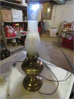 KEROSENE STYLE LAMP WITH ELECTRIC BASE