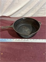 Cast-iron pan unbranded