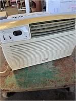 Whirlpool Window Air Conditioning Unit-works
