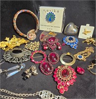 Lot of Miscellaneous Costume jewerly