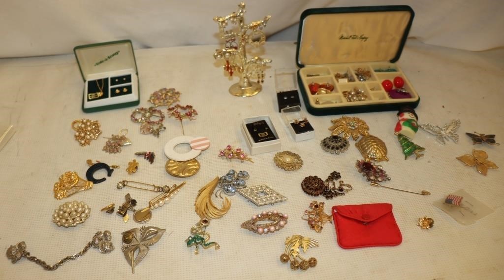 Jewelry & Accessories: