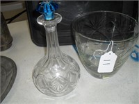 GLASS ICE BUCKET AND GLASS DECANTER