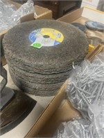 GRINDING PADS