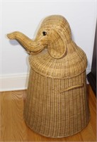 unique vintage wicker elephant basket hamper exc.