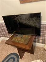 VIZIO 36" FLAT SCREEN TV WITH STAND