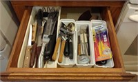 Kitchen Knives & Gadgets