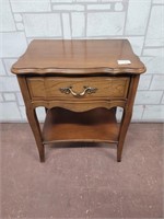 Vintage side table in good condition