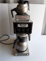 BUNN 3 POT COFFEE MAKER WITH 2 COFFEE SERVERS