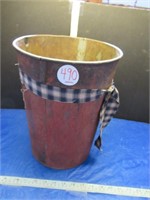 VINTAGE SAP BUCKET