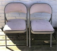 Folding Chairs with Cushioned Seats & Backs