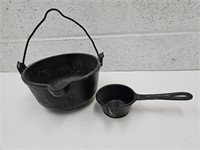 Cast Iron Pot Marked Jumbo 8 Ladle