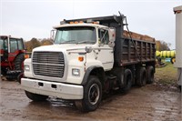 1989 FORD LNT8000F TRI AXLE WITH 18' STEEL DUMP