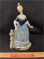 1974 ROYAL DOULTON CLARINDA FIGURINE - HN2724