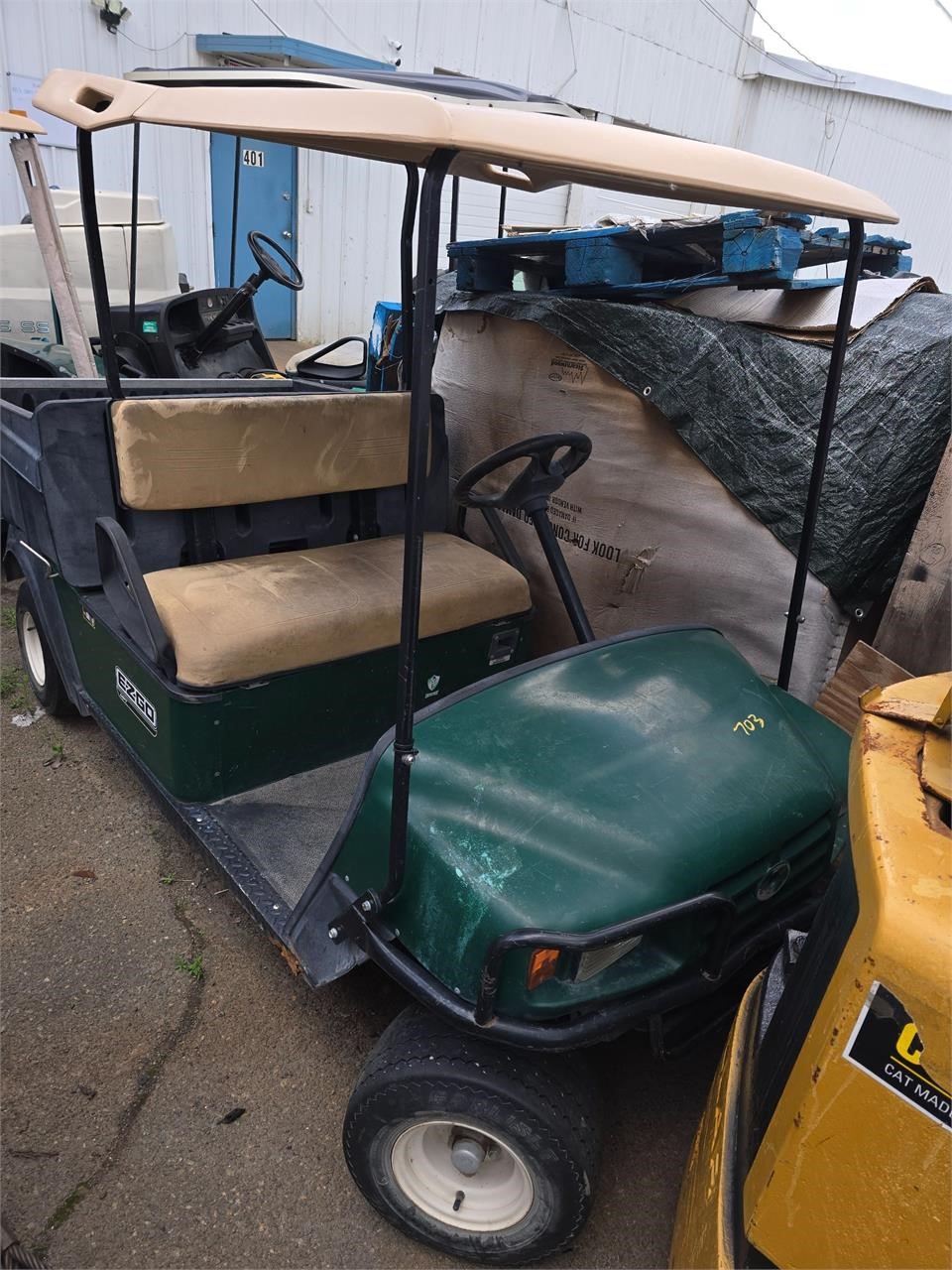 EZGO GOLF UTILITY CART