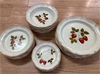 28 PCS beautiful Mikasa china set