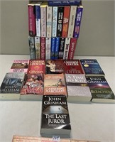 MIXED LOT OF SOFTCOVERED BOOKS INCL JOHN GRISHAM