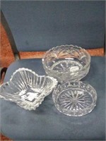 3 glass bowls