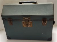 Vtg Pet Carrier, 11"T x 7"W x 14"D *locked w/ no