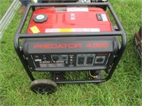 822) Predator 4000 generator -manual start, runs