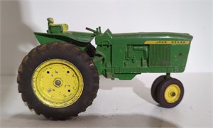 John Deere 4020 toy tractor