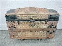 Vtg Wood Trunk W Pressed Metal Accents - No Handle