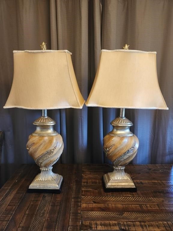 Matching Pair of Table Lamps