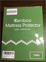 F5) NEW in a box Bamboo Twin Mattress Protector
