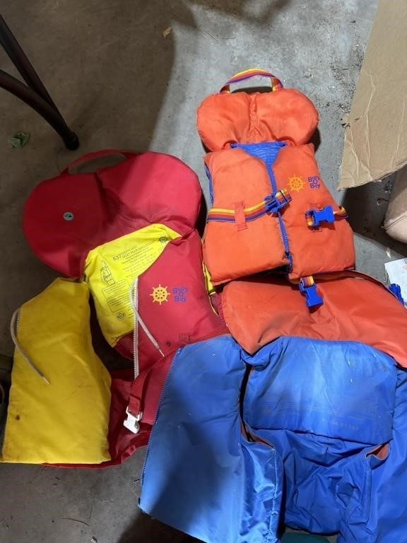 3.  CHILDREN'S LIFE JACKETS