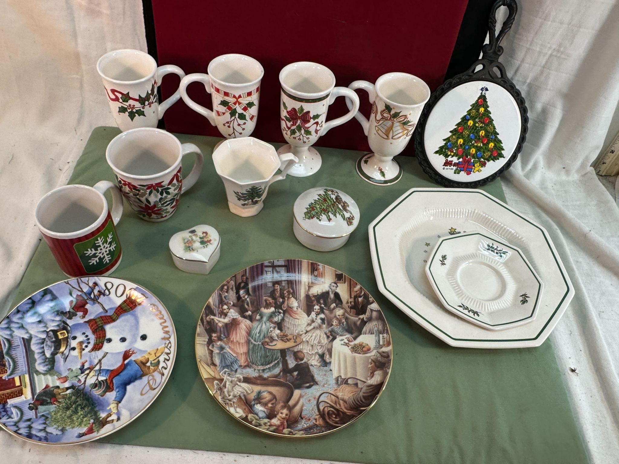 CHRISTMAS DISH LOT