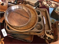 Baking Pans and Microwave Plates