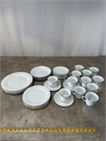 Dynasty fine china dish ware with cups and