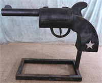 LARGE HANDMADE IRON REVOLVER GUN BBQ GRILL/SMOKER