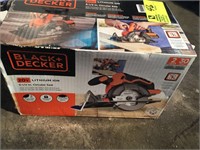BLACK AND DECKER 5 1/2" CIRCULAR SAW, TOOL ONLY, N