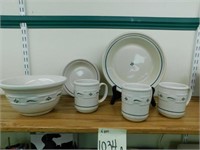 6 Pieces Of Longaberger Pottery - Pie Plate, Mugs,